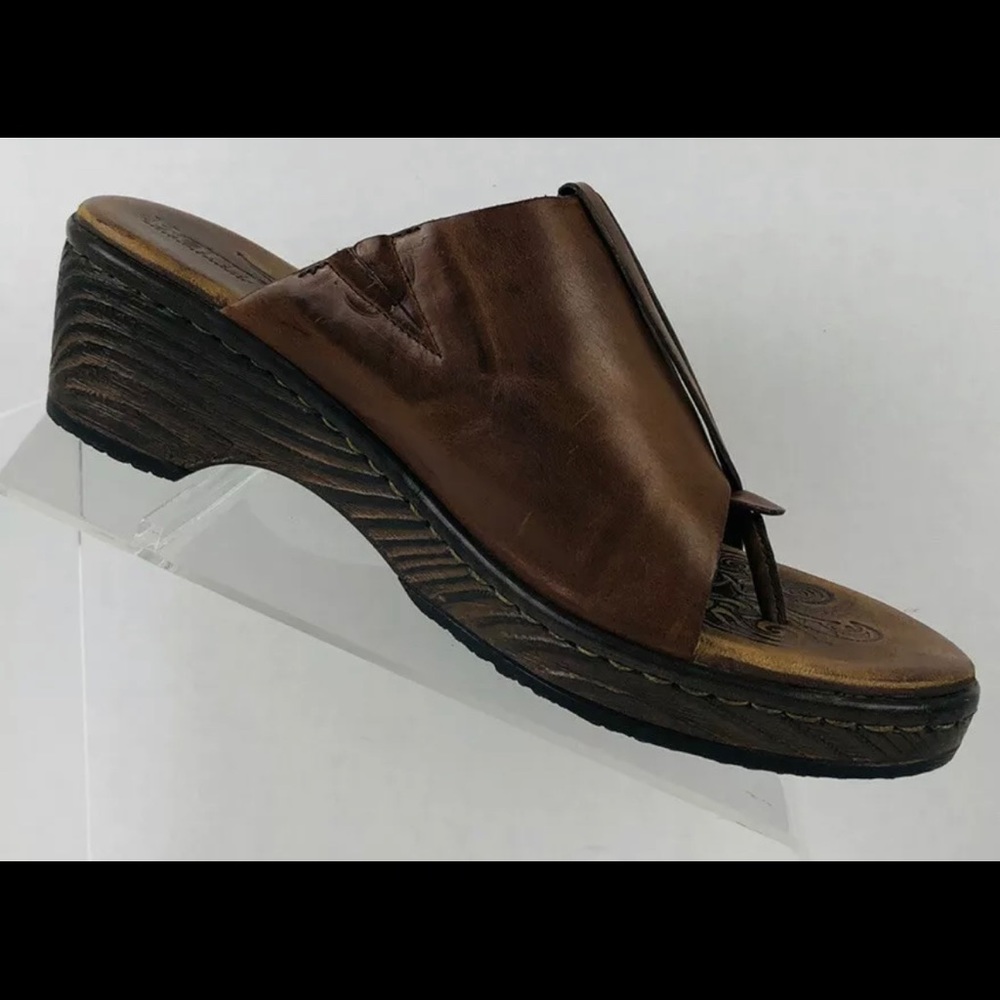 Born Handcrafted Brown Leather Slip On Clog Sandal Open Toe Mule Womens Size 9